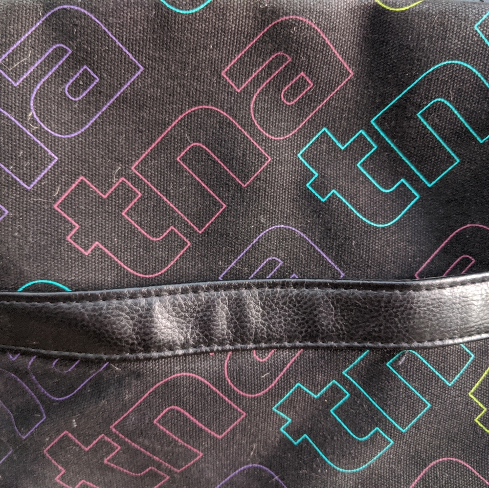 TNA Weekend Bag - Picture 3 of 3